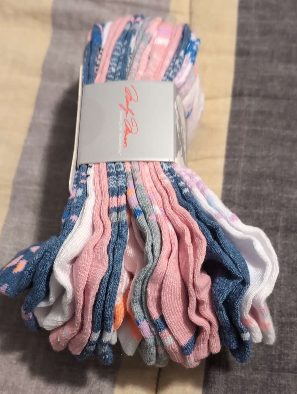 Marilyn Monroe Floral Low Cut Socks 10 Pairs New - Picture 4 of 4